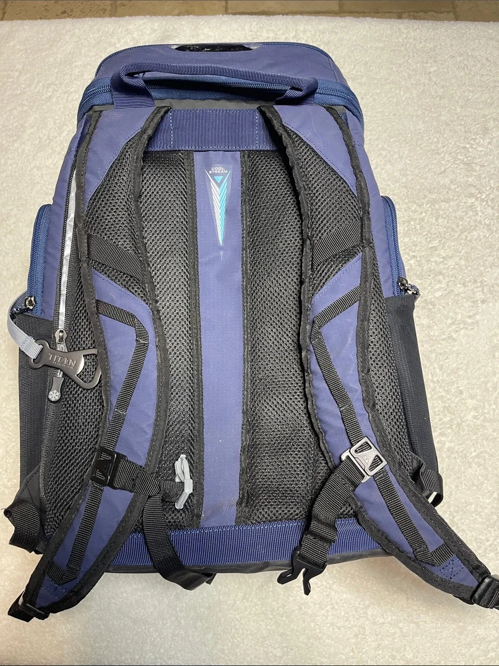 Titan by Artic Zone Navy & Black 26-Can Everyday Backpack
